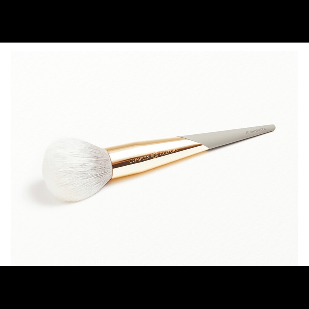 Complex Culture Powder Brush
